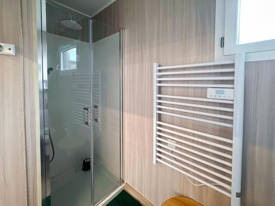 Tiny House Pour 4 A Disneyland Paris Coutevroult Bagian luar foto